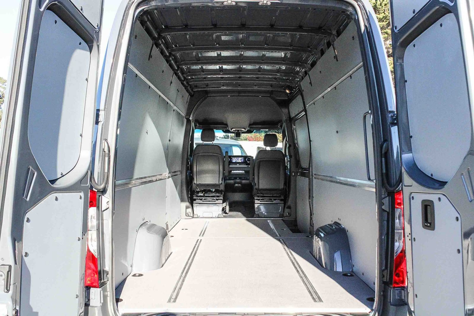 New 2026 Mercedes-Benz Sprinter 2500 image 26