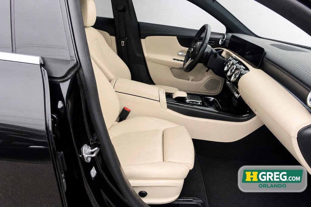 Used 2023 Mercedes-Benz CLA 250 4MATIC w/ Premium Package image 10