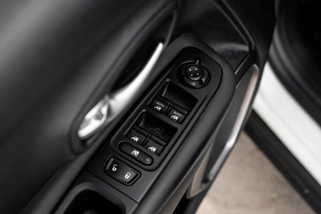 Used 2021 Jeep Renegade Limited image 56