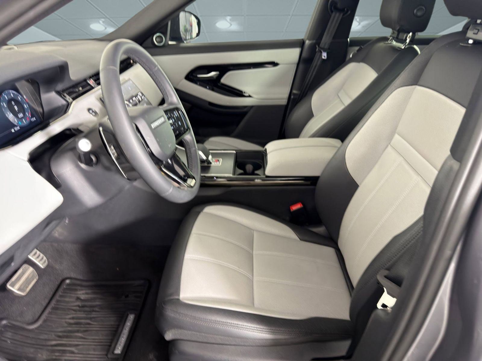 Certified 2026 Land Rover Range Rover Evoque Dynamic SE image 5