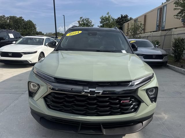 Used 2024 Chevrolet TrailBlazer RS w/ Driver Confidence Package FWD image 2