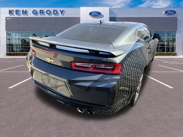 Used 2018 Chevrolet Camaro SS RWD image 8
