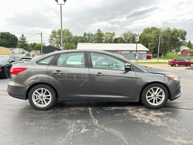 Used 2015 Ford Focus SE FWD image 9
