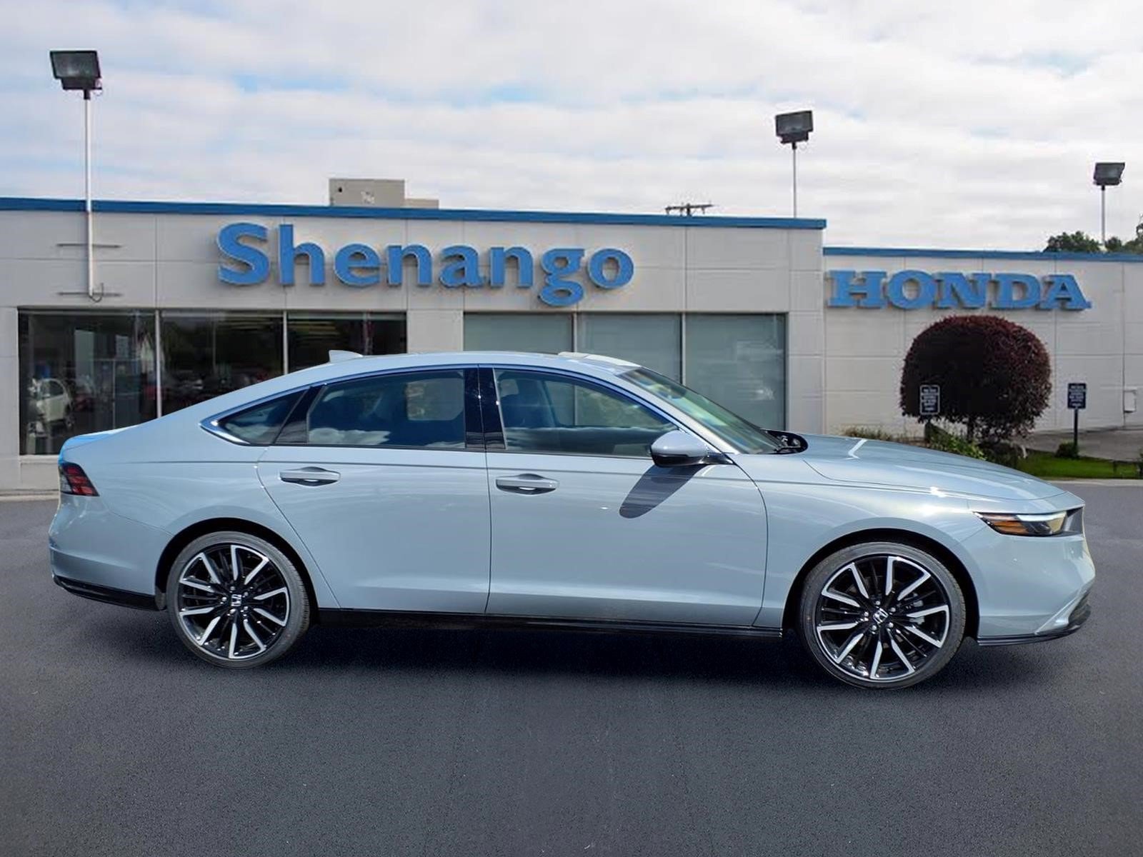New 2026 Honda Accord Touring image 2