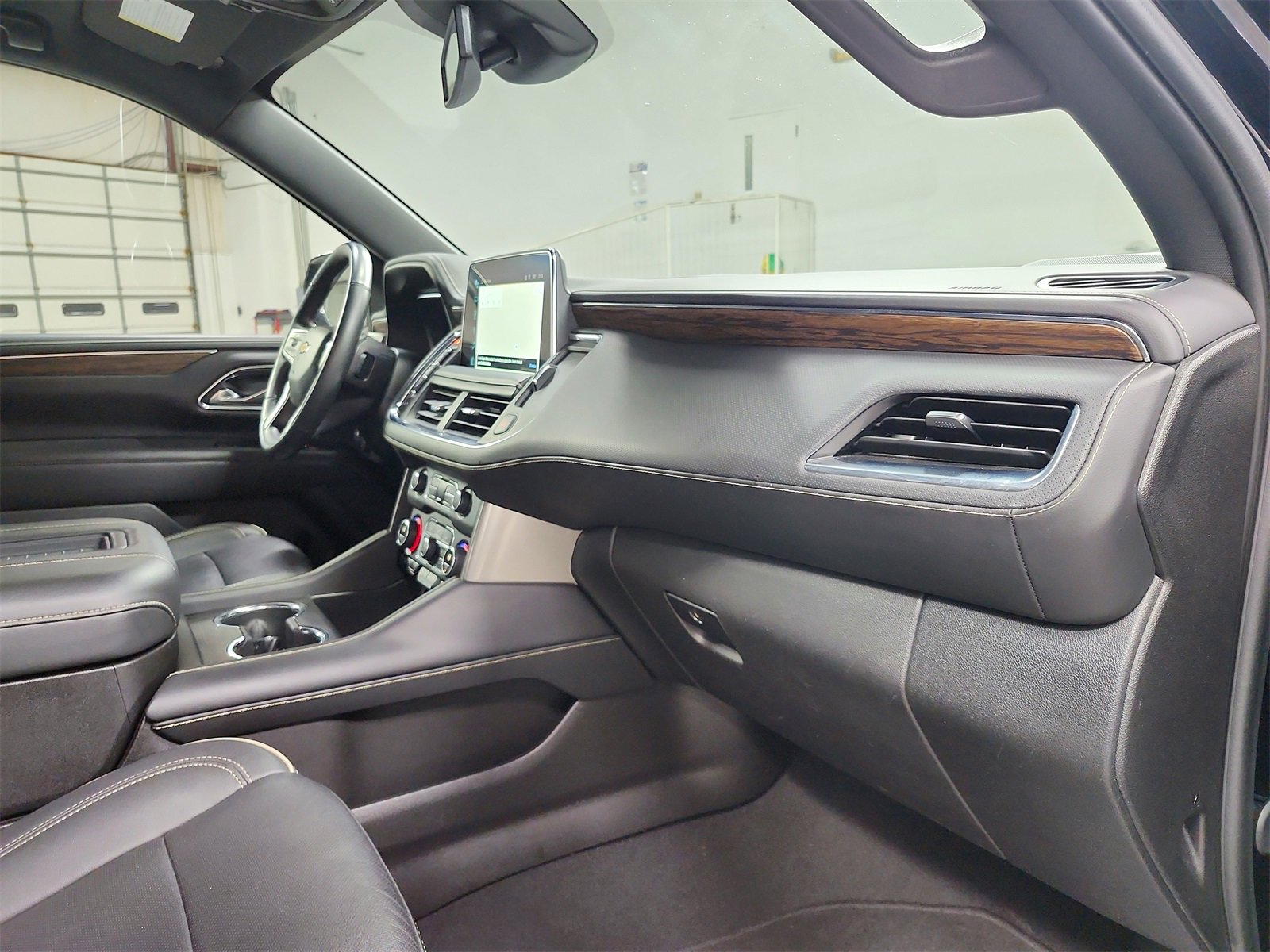 Used 2024 Chevrolet Tahoe Premier image 36