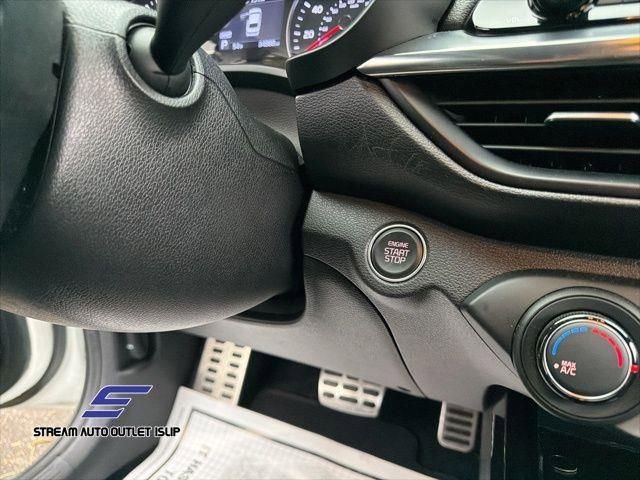 Used 2020 Kia Forte GT-Line image 33