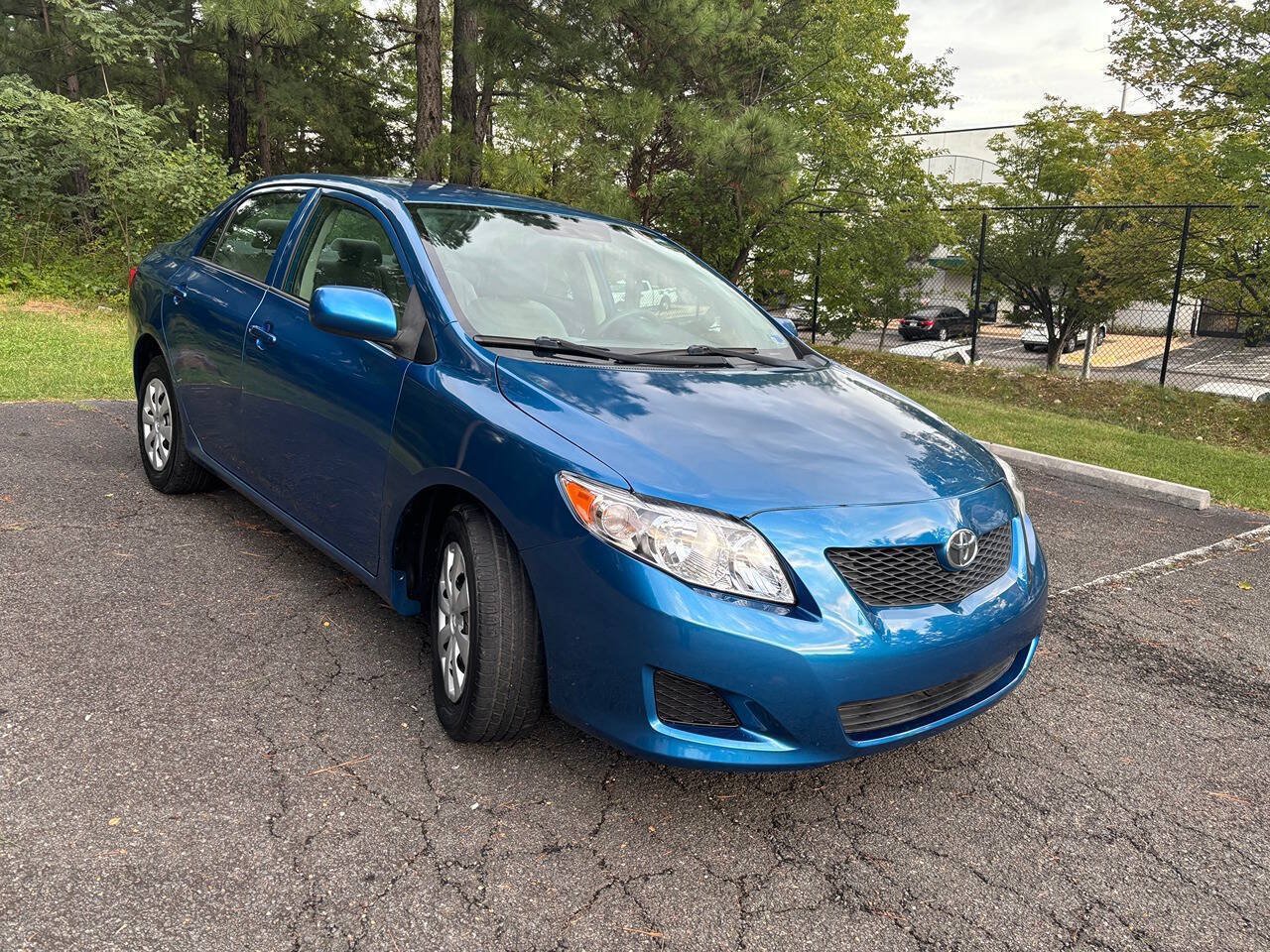 Used 2009 Toyota Corolla LE FWD image 3