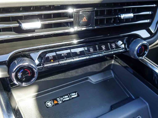 New 2027 Chevrolet Tahoe Premier w/ Sun And Tow Package AWD/4WD image 30