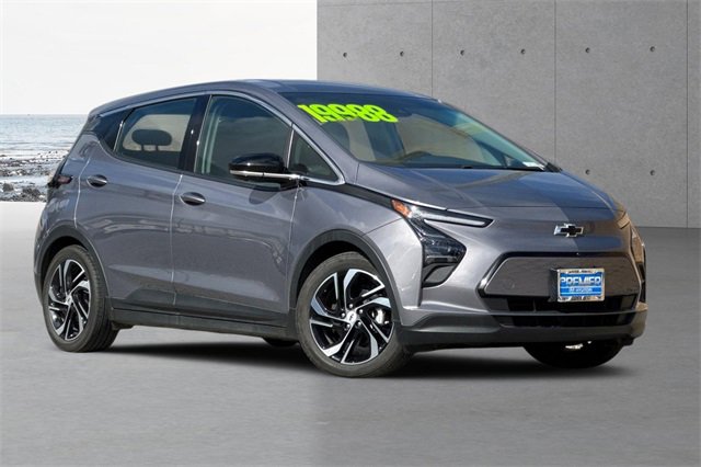 Used 2022 Chevrolet Bolt LT w/ Infotainment Package