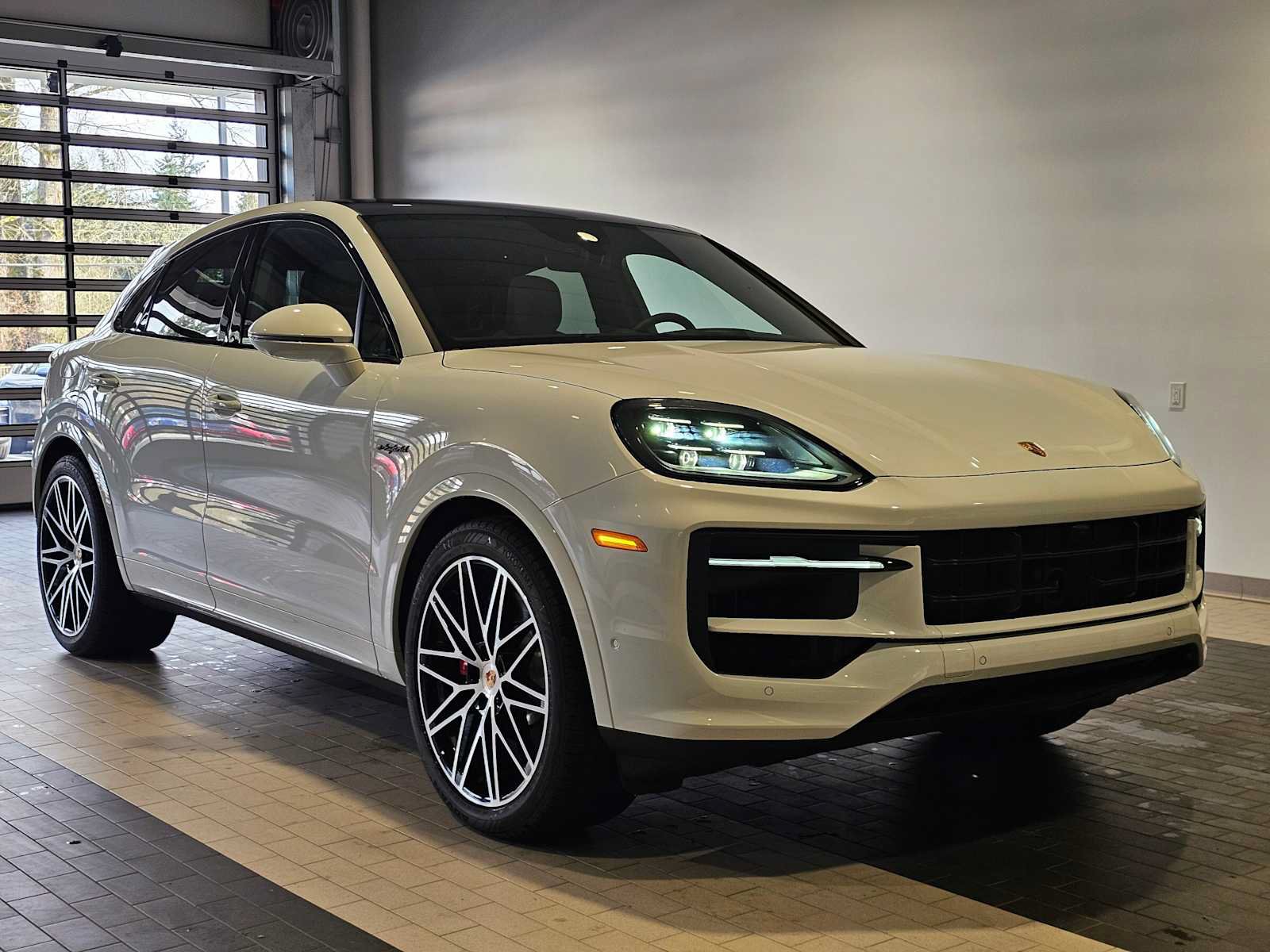 New 2025 Porsche Cayenne S AWD/4WD image 9
