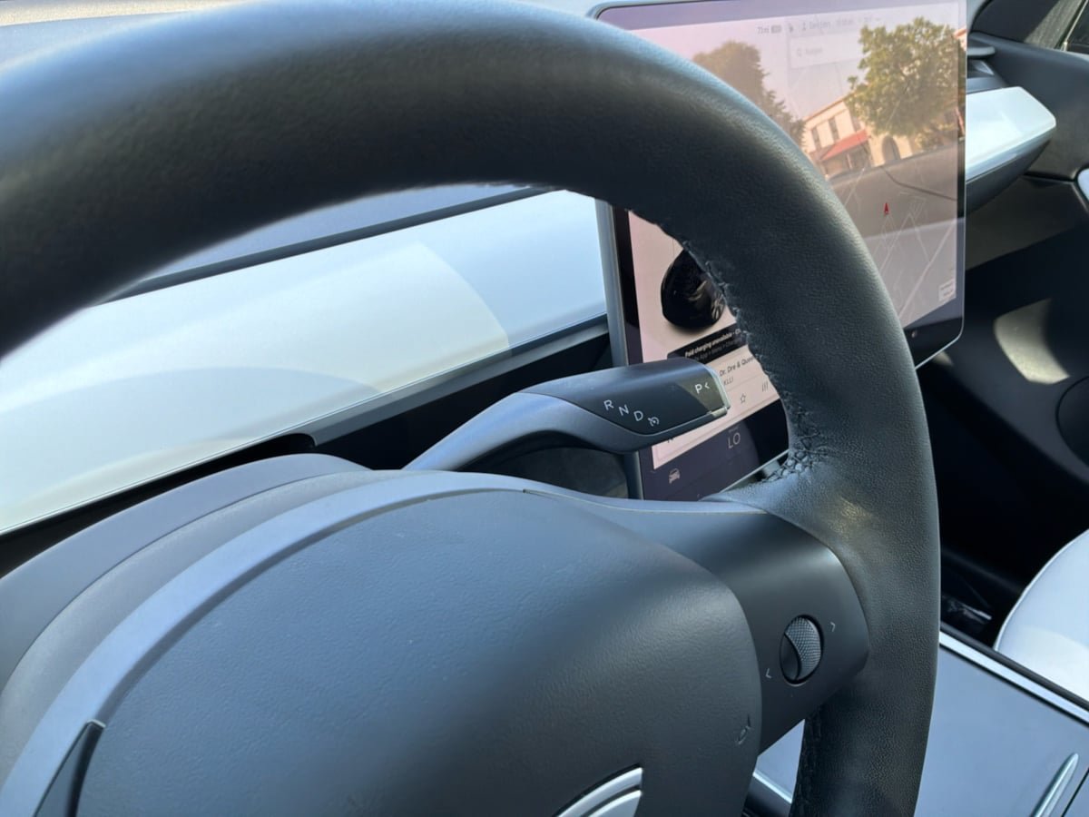 Used 2022 Tesla Model Y Long Range AWD/4WD image 17
