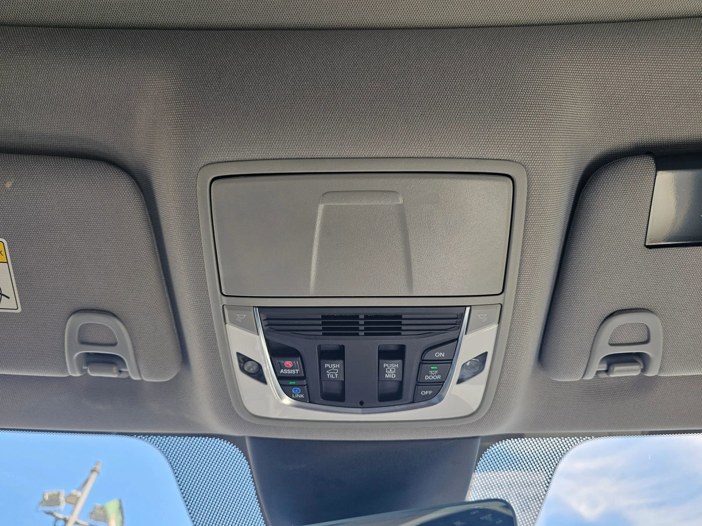 Used 2022 Acura MDX SH-AWD w/ Technology Package image 40