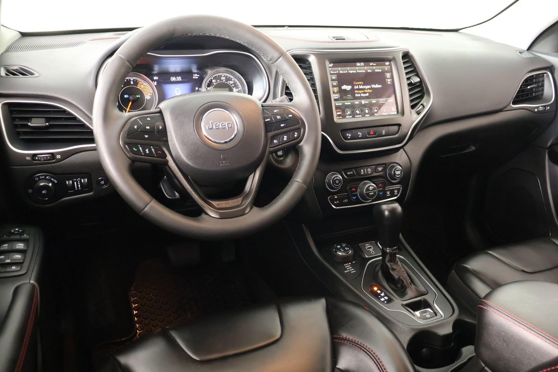 Used 2023 Jeep Cherokee Trailhawk w/ Trailer Tow Group image 2