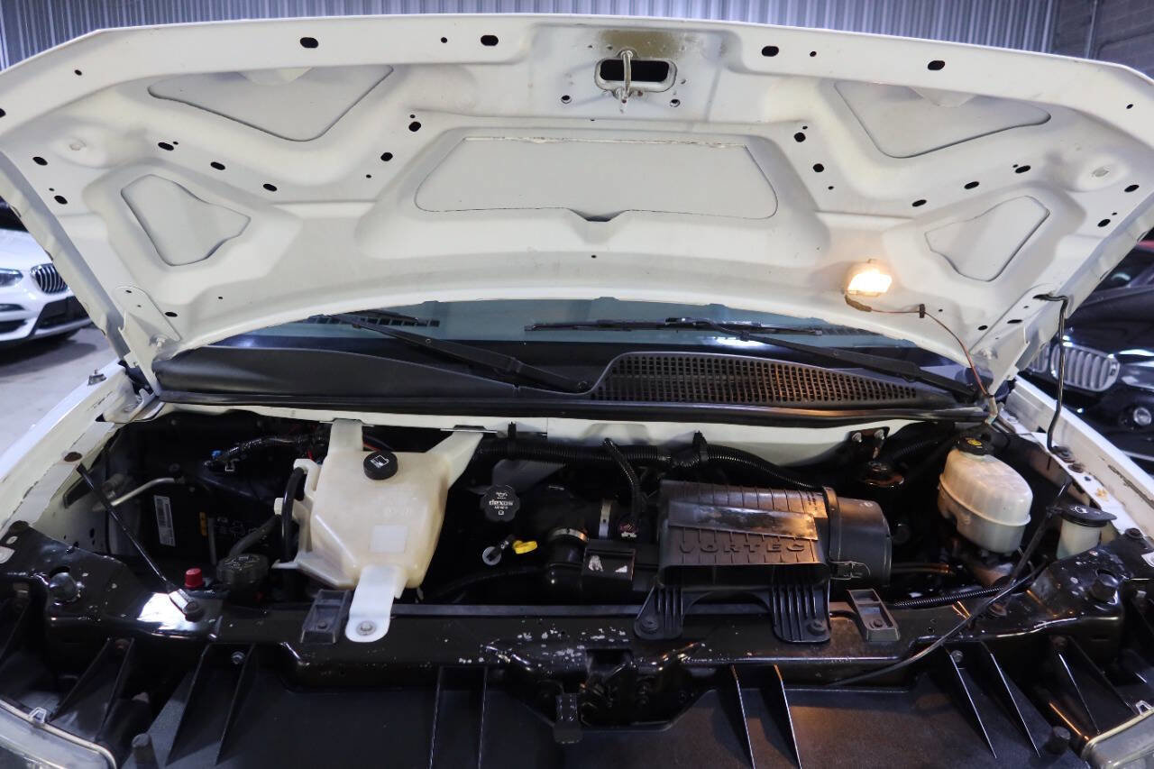 Used 2015 Chevrolet Express 3500 LT w/ LT Preferred Equipment Group image 8