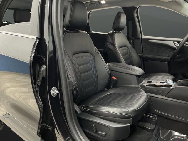 Used 2024 Ford Escape SE w/ PHEV Premium Package image 33