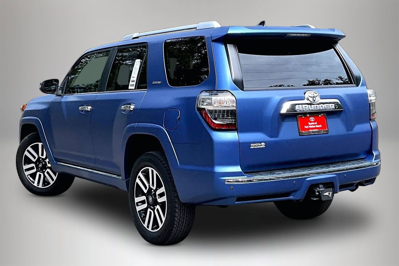 Used 2022 Toyota 4Runner Limited AWD/4WD image 4