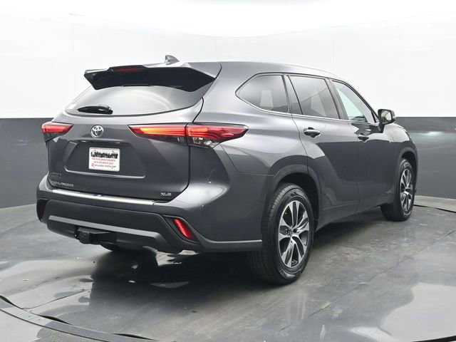 Used 2022 Toyota Highlander XLE image 22