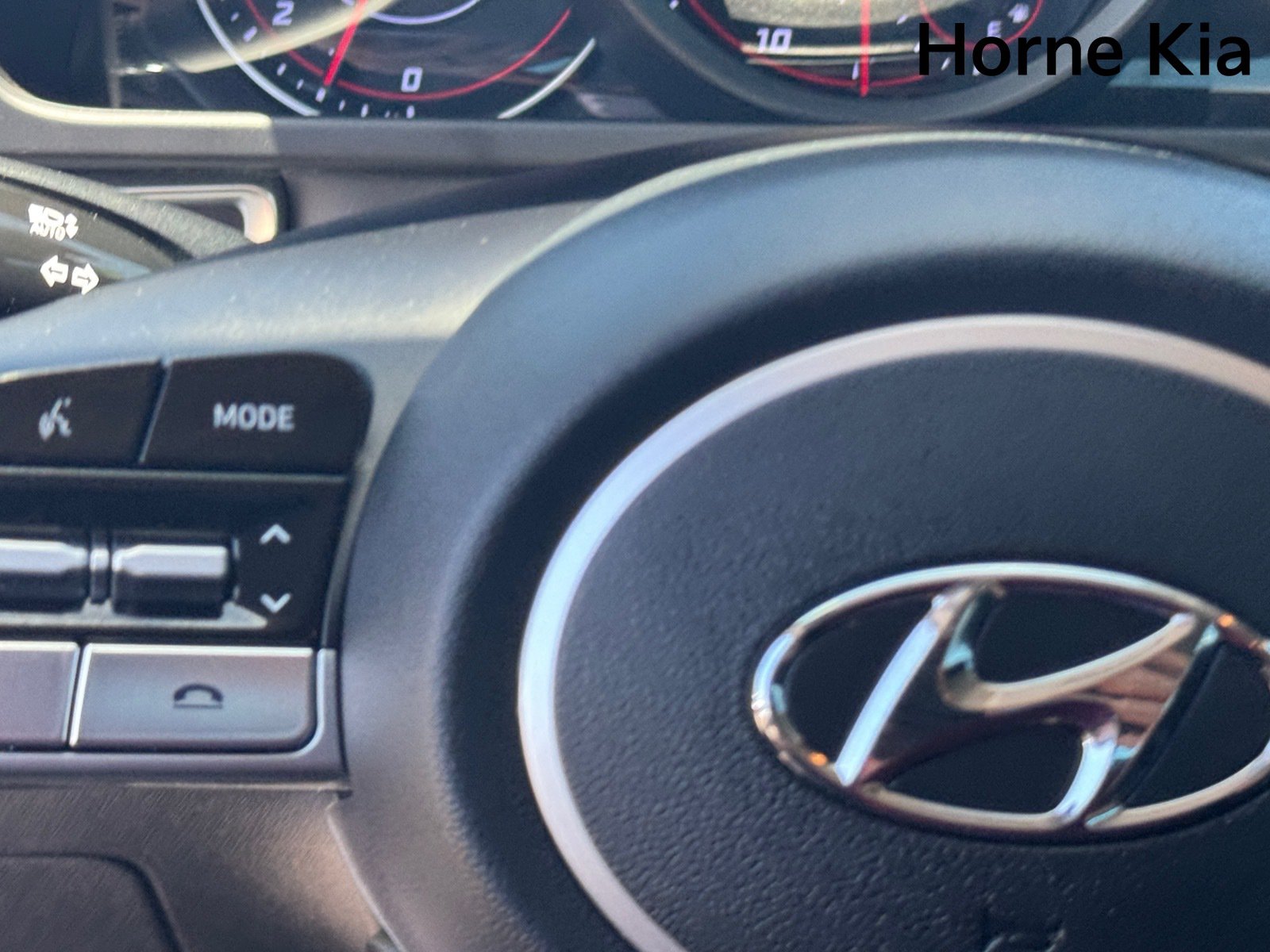 Used 2023 Hyundai Elantra SEL FWD image 17