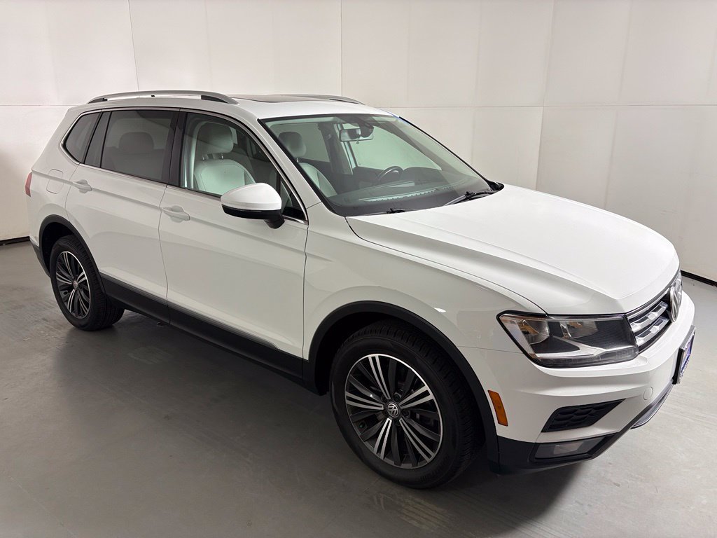Used 2018 Volkswagen Tiguan SEL AWD/4WD image 2