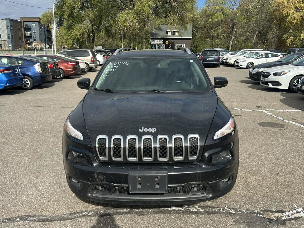 Used 2014 Jeep Cherokee Latitude AWD/4WD image 2