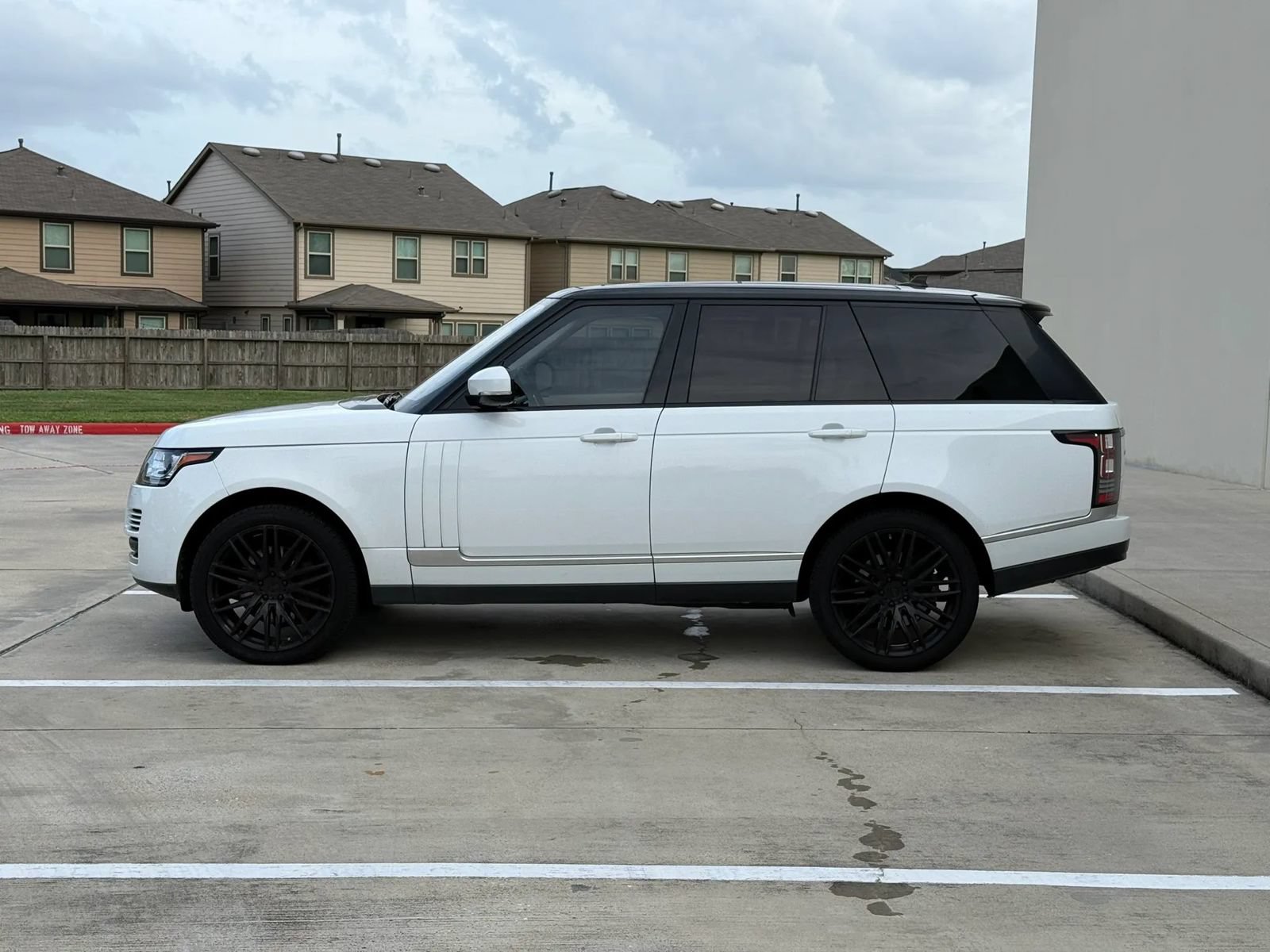 Used 2016 Land Rover Range Rover HSE AWD/4WD image 4