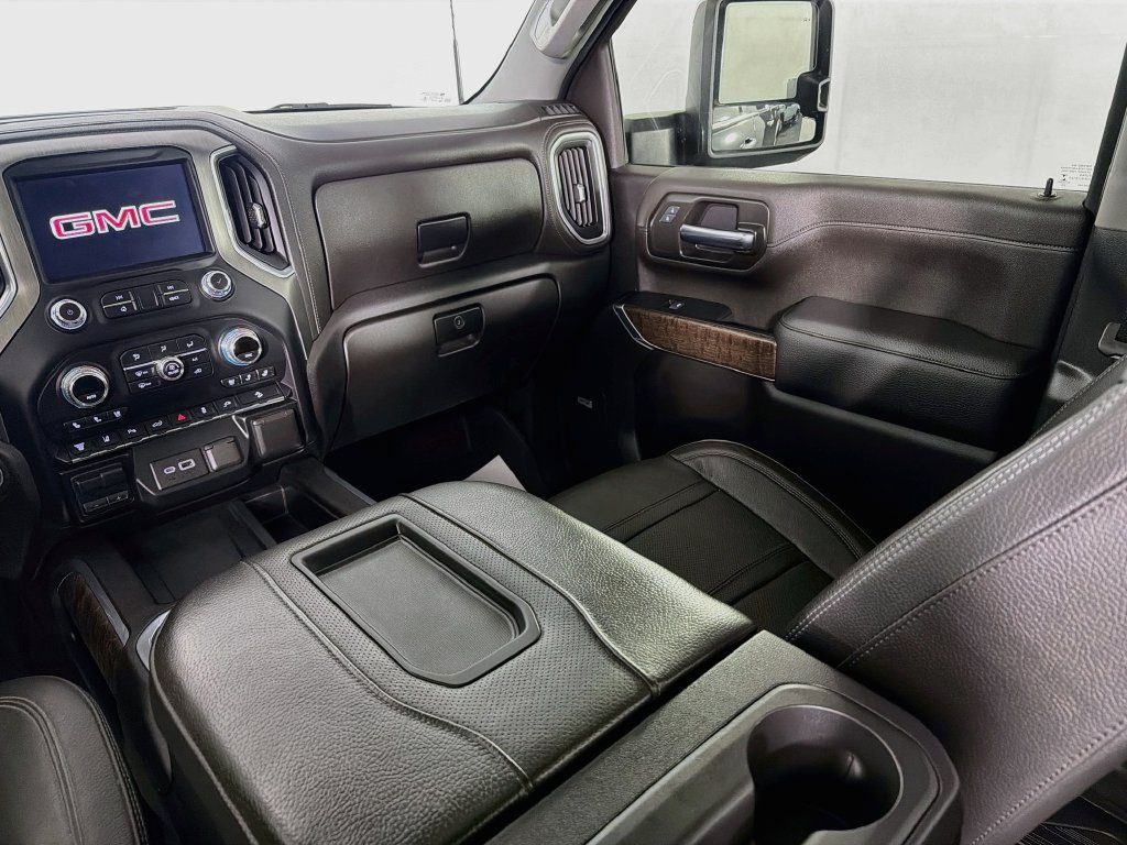 Used 2022 GMC Sierra 2500 Denali w/ Denali Ultimate Package AWD/4WD image 25