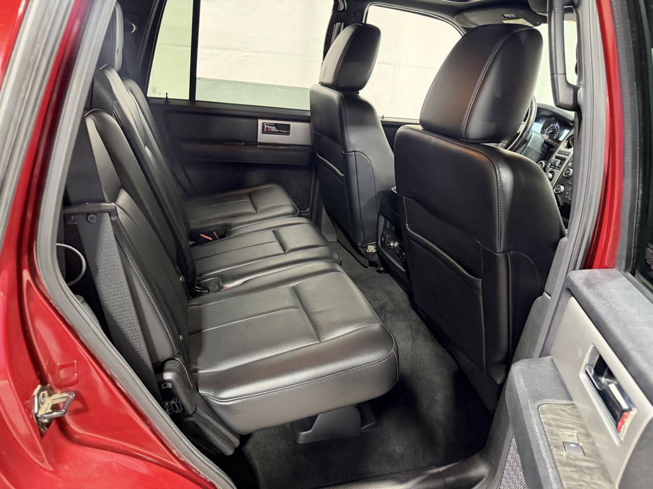 Used 2017 Ford Expedition Limited w/ Equipment Group 301A AWD/4WD image 15