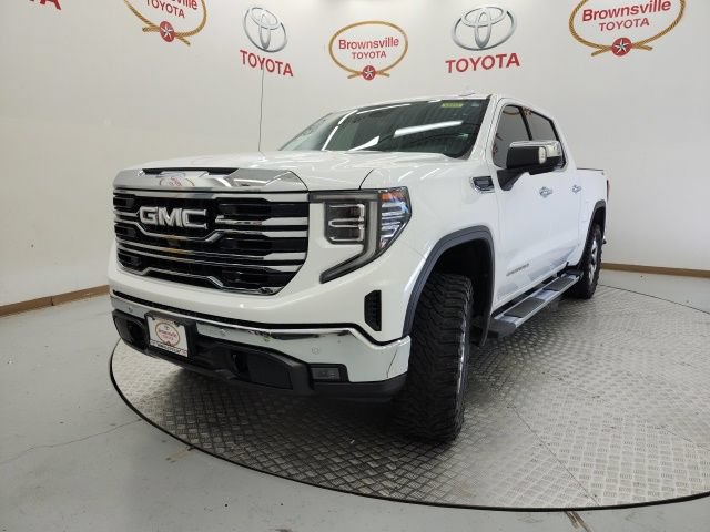 Used 2024 GMC Sierra 1500 SLT AWD/4WD image 2