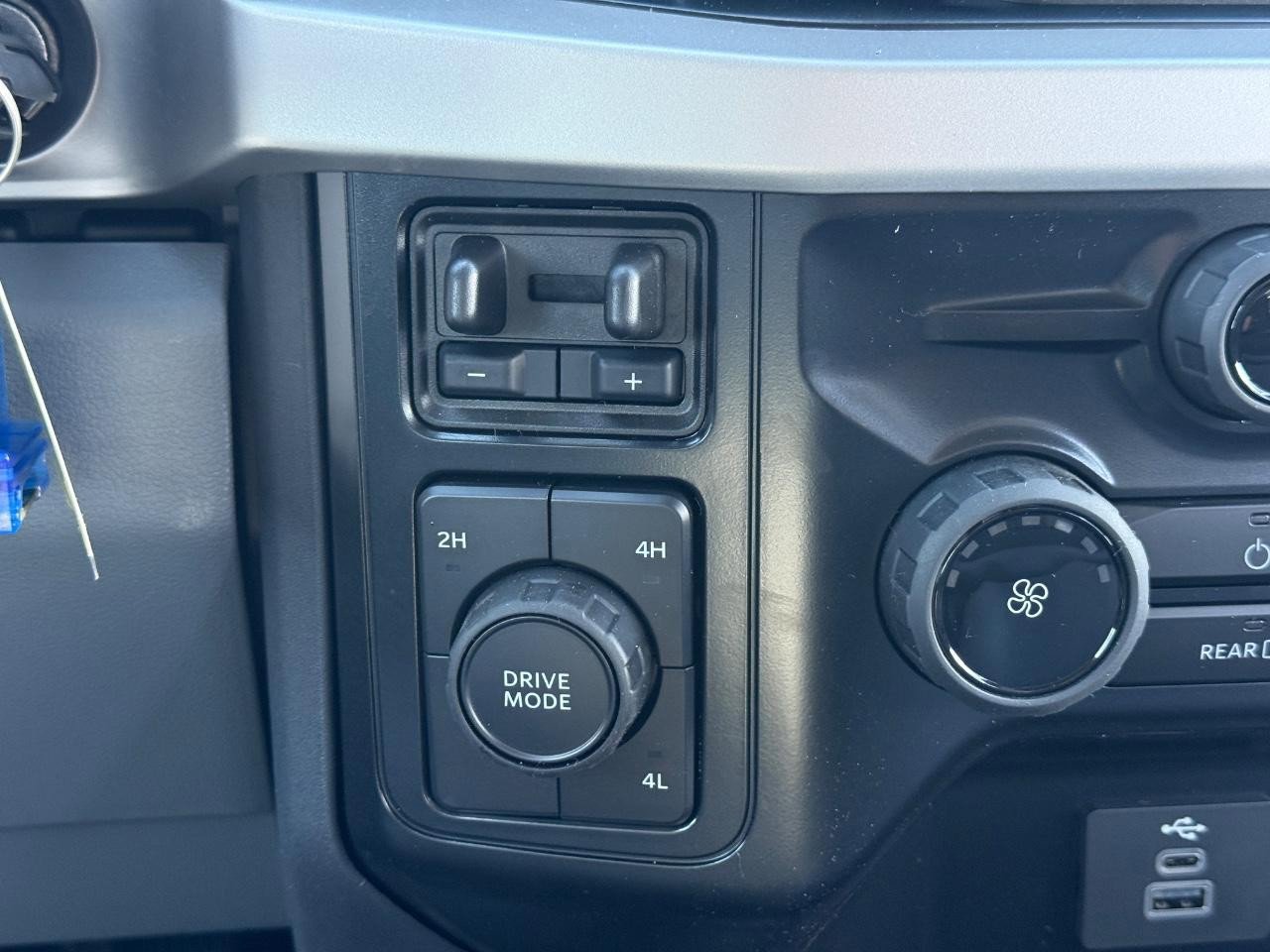 New 2025 Ford F450 XL w/ XL Chrome Package image 11