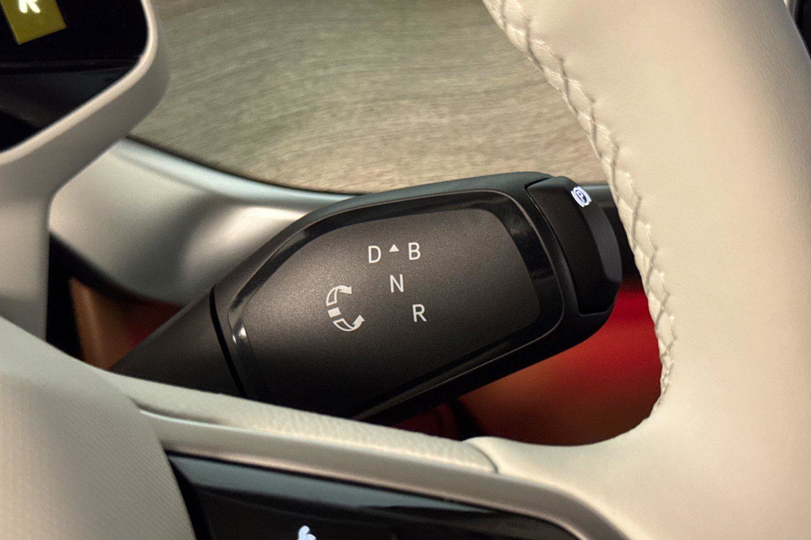 New 2025 Volkswagen ID. Buzz 1st Edition image 21