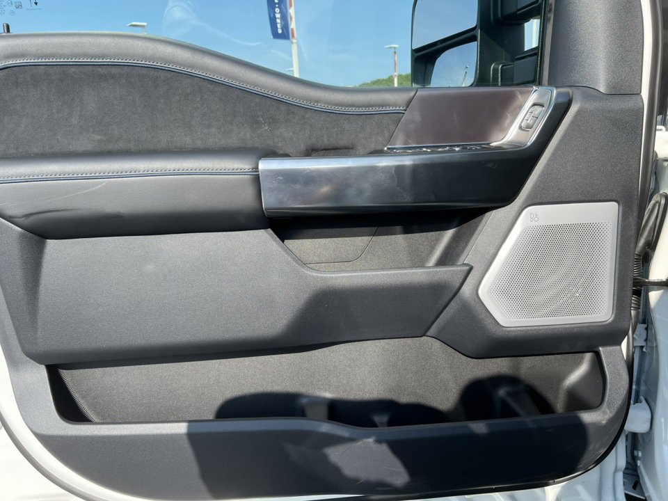 New 2026 Ford F350 4x4 Crew Cab Super Duty image 17