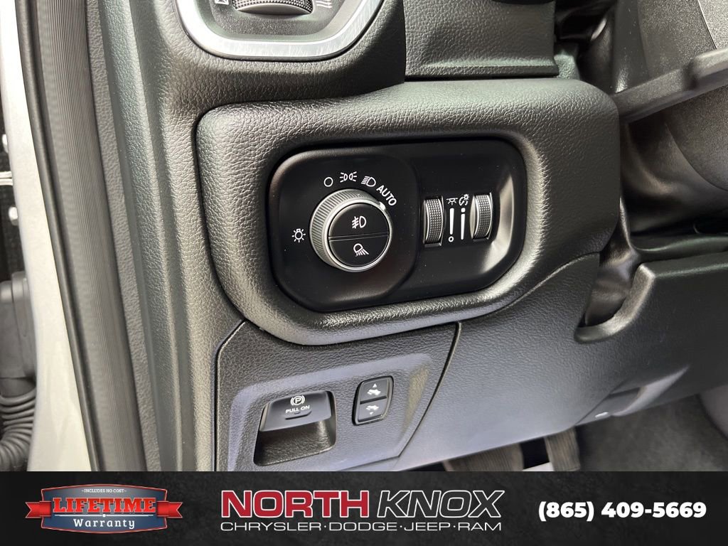 Used 2025 RAM 1500 Laramie w/ Sport Appearance Package image 7