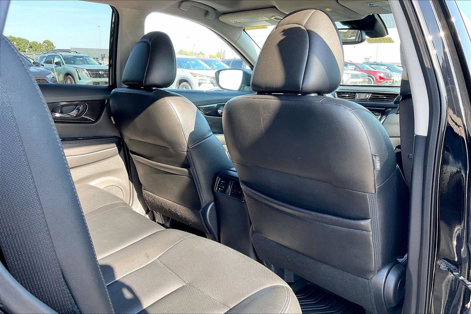 Certified 2018 Nissan Rogue SL w/ Premium Package AWD/4WD image 9