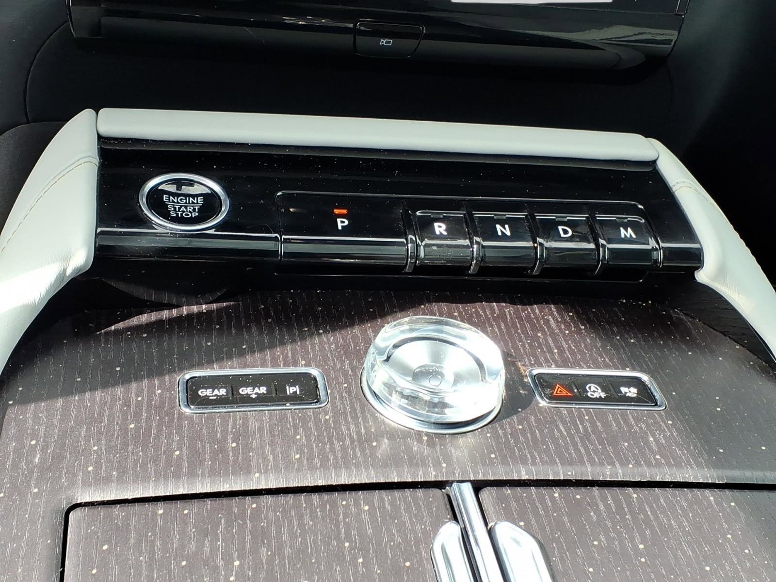 Used 2025 Lincoln Navigator L Black Label image 17