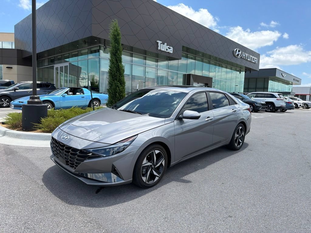 Certified 2023 Hyundai Elantra Limited w/ Cargo Package FWD image 1