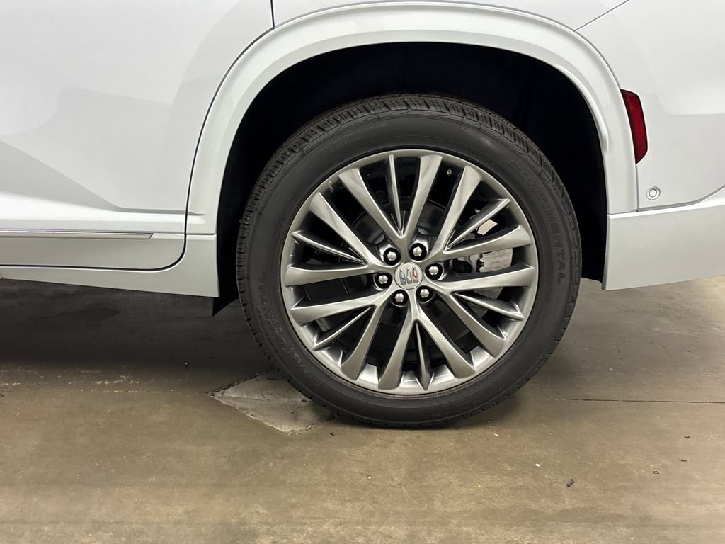 New 2026 Buick Enclave Avenir w/ Super Cruise Package FWD image 13