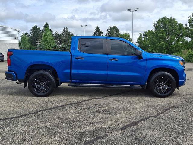 Used 2022 Chevrolet Silverado 1500 Custom w/ LPO, Dark Essentials Package RWD image 8