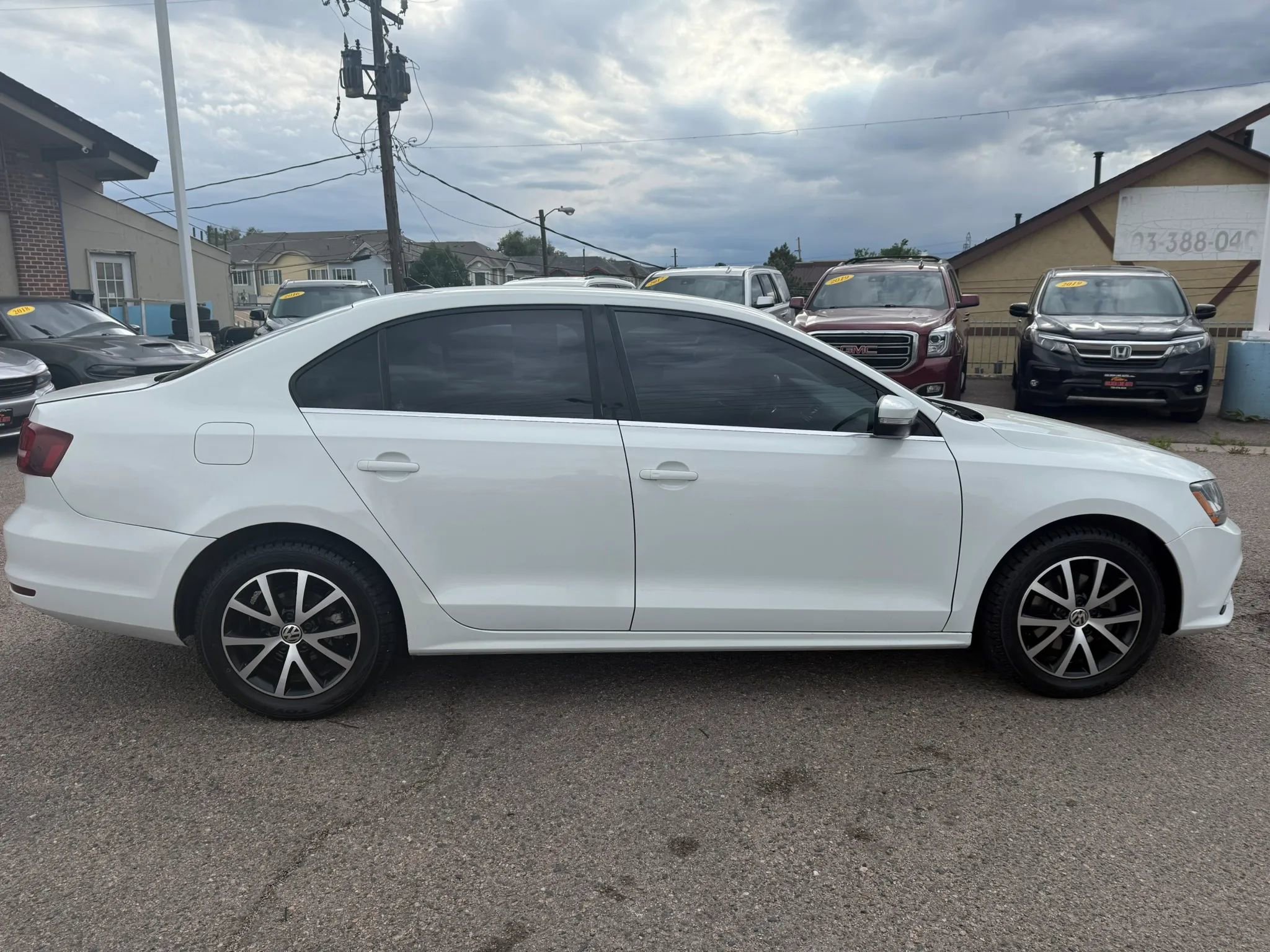 Used 2017 Volkswagen Jetta SE FWD image 8
