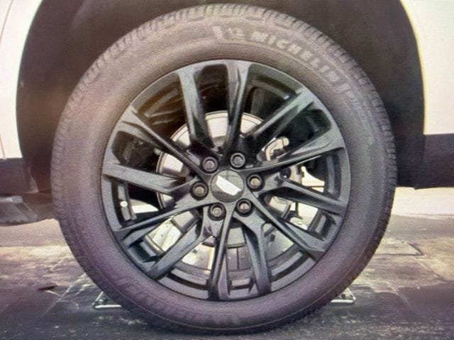 Used 2024 Cadillac Escalade Sport Platinum w/ LPO, ONYX Package AWD/4WD image 9