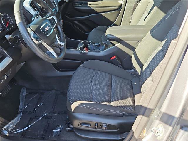 Used 2023 GMC Terrain SLE w/ Driver Convenience Package FWD image 15