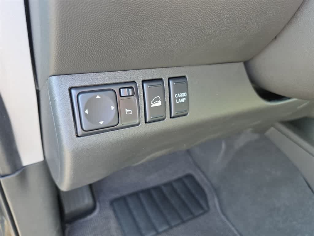 Used 2020 Nissan Frontier PRO-4X w/ Pro-4x Utility Package AWD/4WD image 13