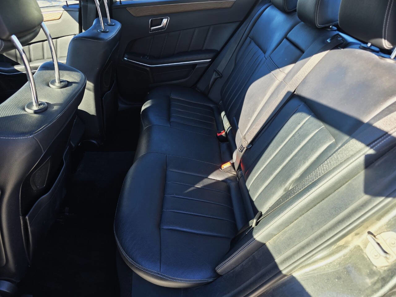 Used 2016 Mercedes-Benz E 400 E 400 4MATIC AWD 4dr Sedan image 22