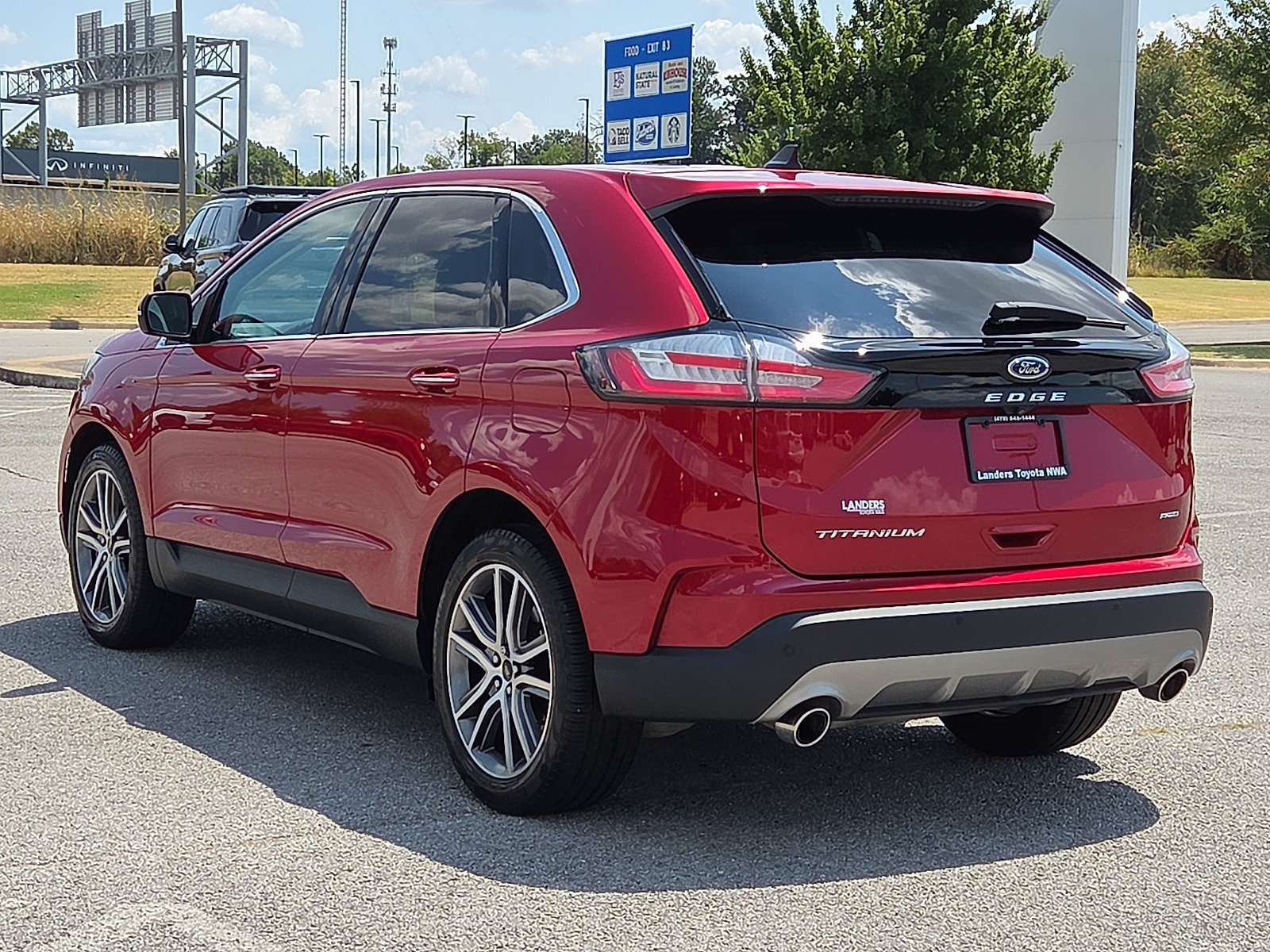 Used 2023 Ford Edge Titanium w/ Equipment Group 301A AWD/4WD image 4