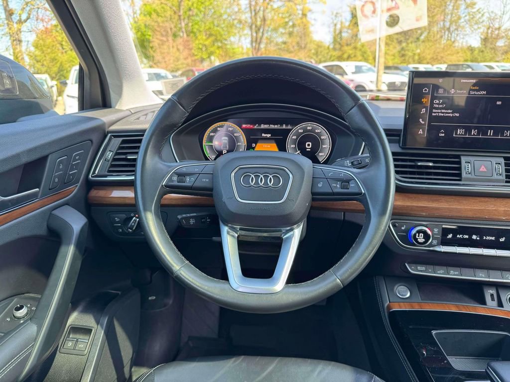 Used 2021 Audi Q5 e Premium Plus w/ Premium Plus Package AWD/4WD image 23