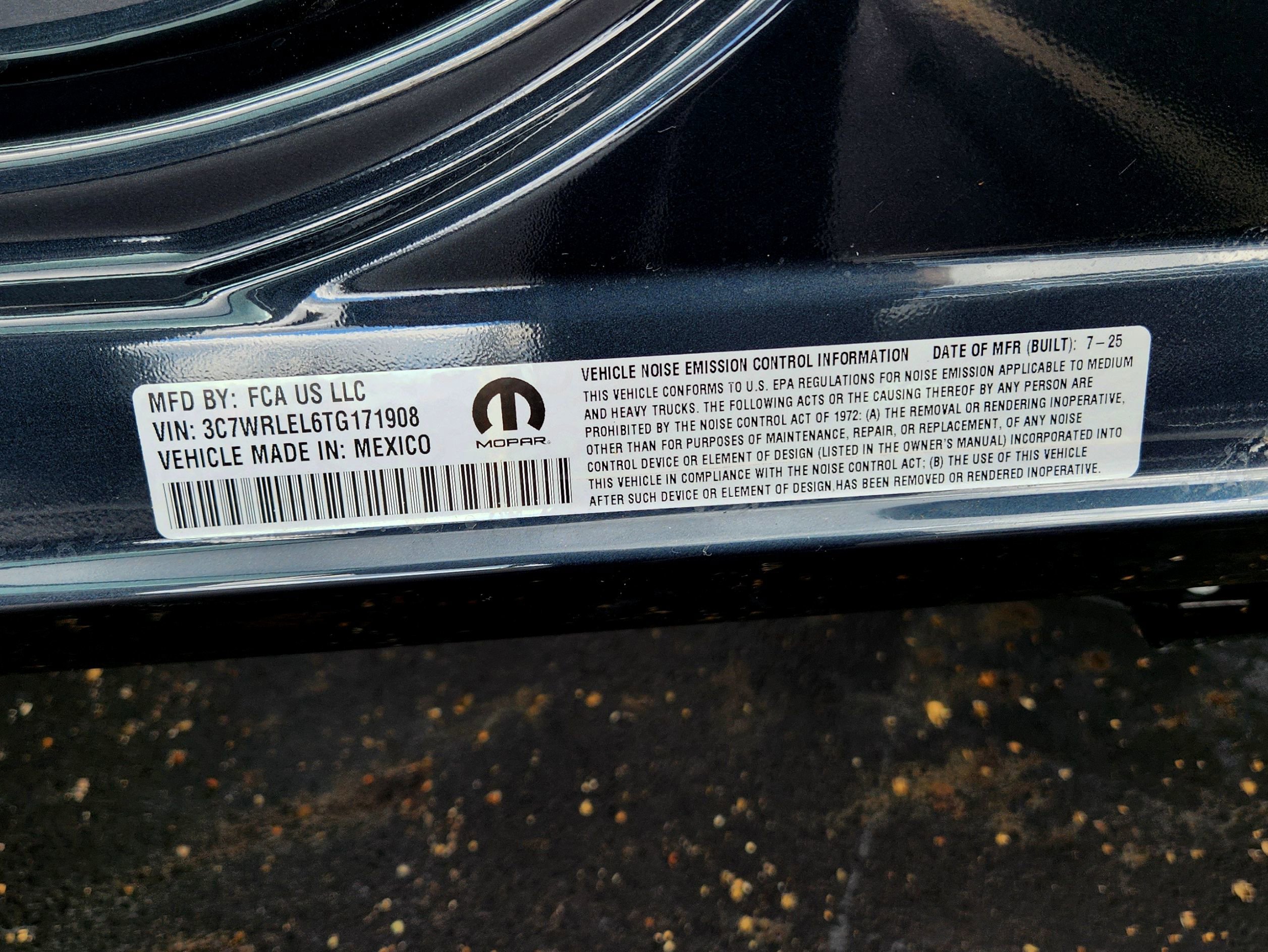 New 2026 RAM 4500 4x4 Crew Cab DRW w/ Laramie Trim Package image 31