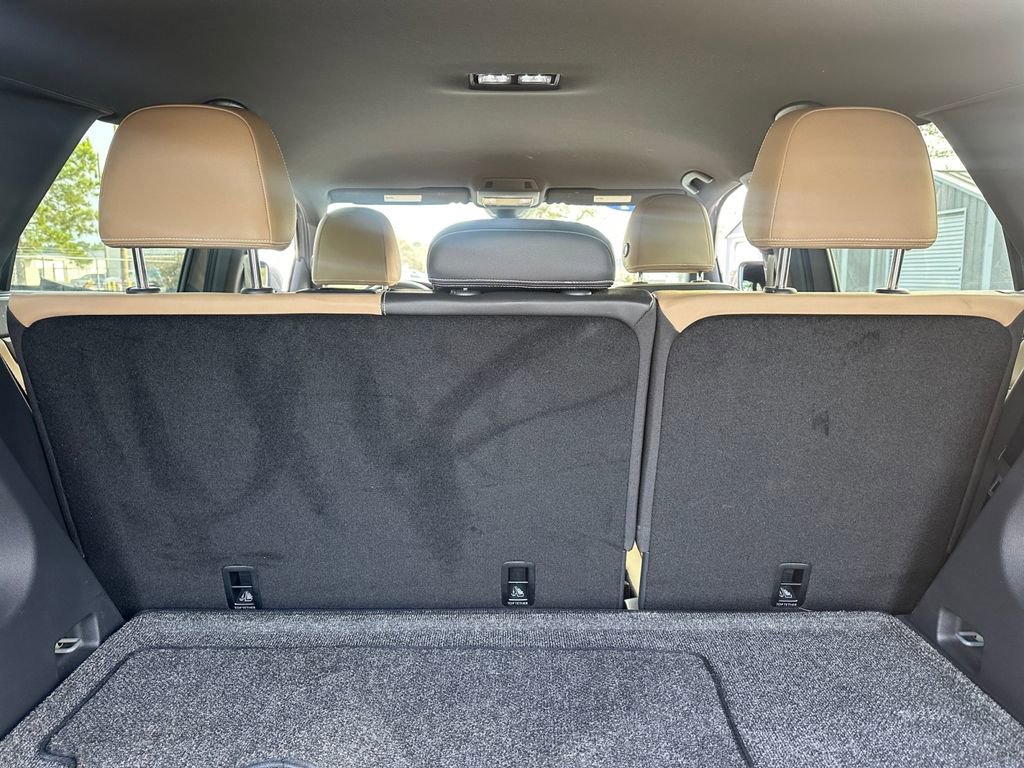 Used 2024 Volkswagen Atlas Cross Sport SE image 27