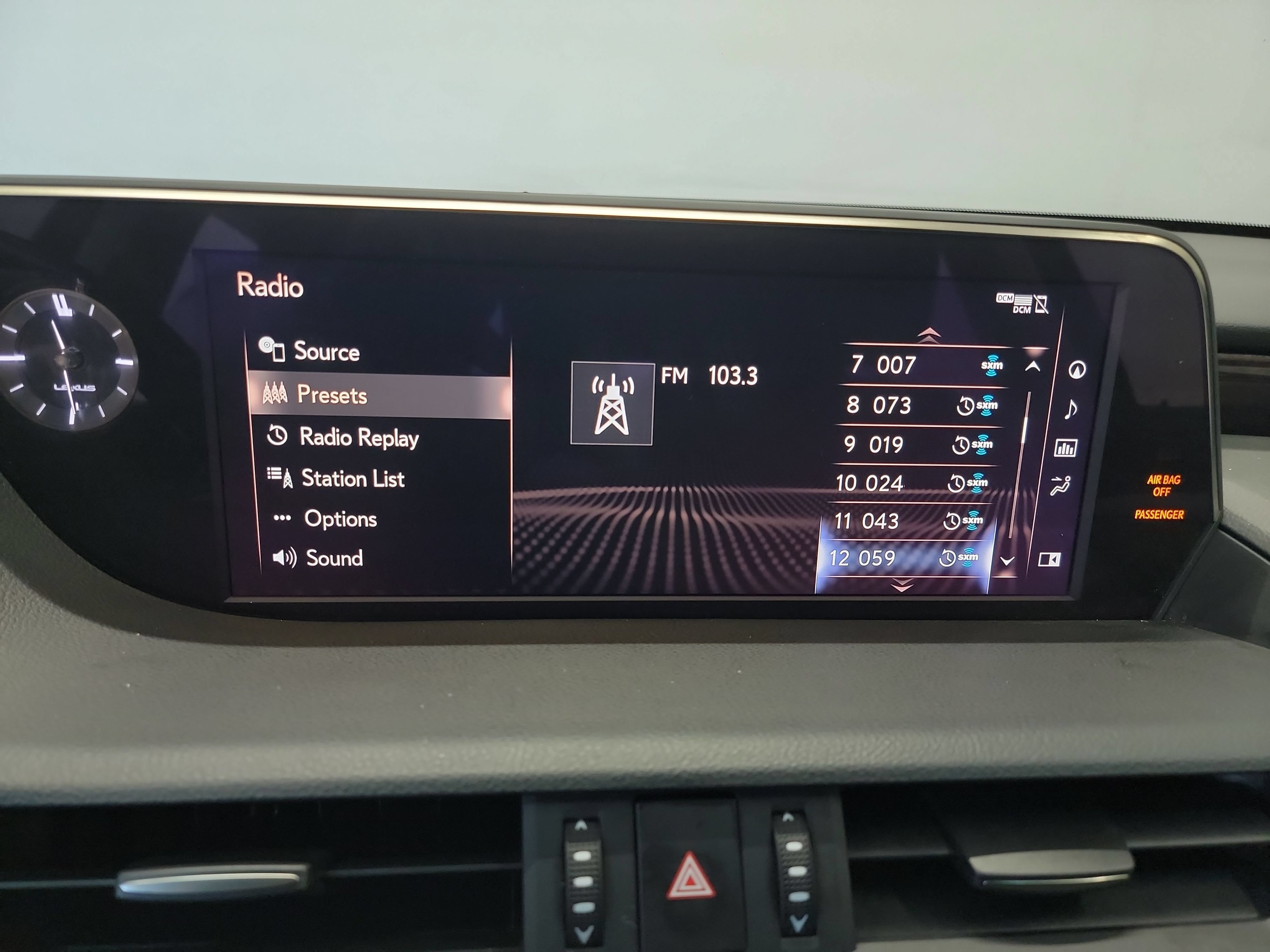 Used 2021 Lexus ES 300h w/ Accessory Package 2 FWD image 22
