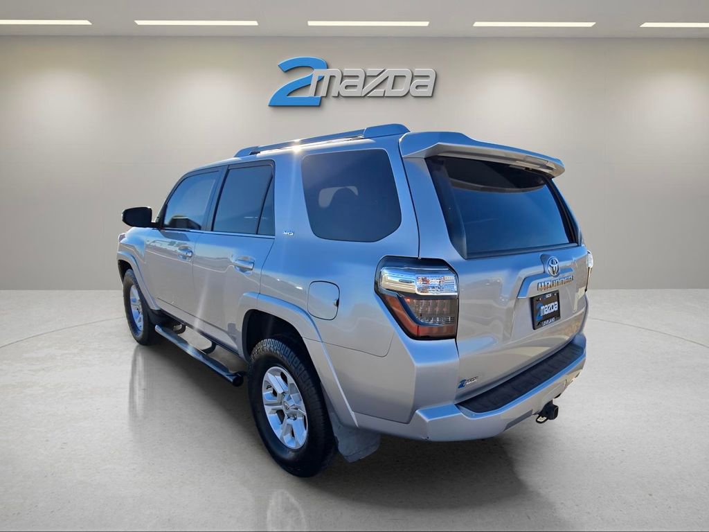 Used 2016 Toyota 4Runner SR5 Premium image 3