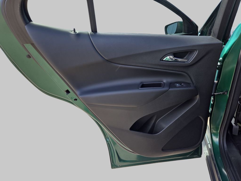 Used 2018 Chevrolet Equinox LT image 17