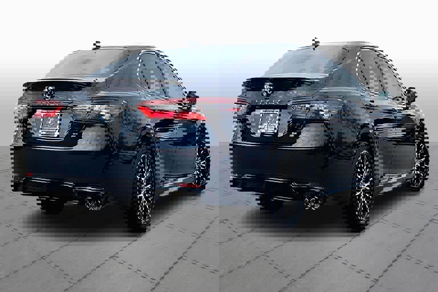 Certified 2021 Toyota Camry SE w/ Convenience Package image 23